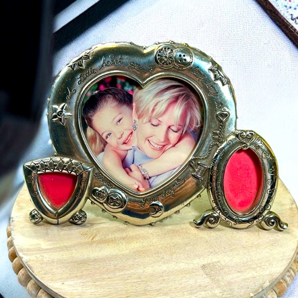 Brighton collectibles picture frame silver heart oval